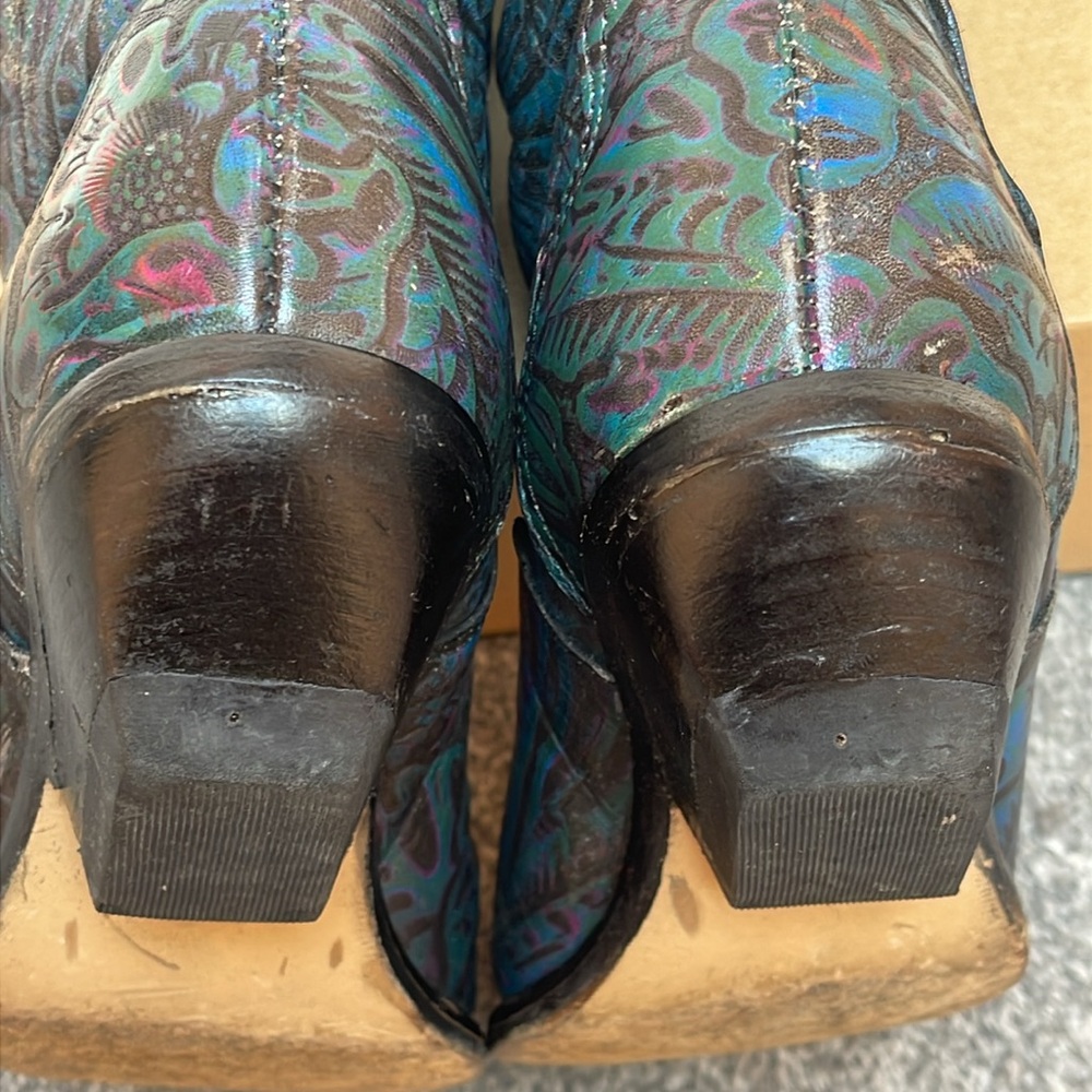 SOLD:  Zodiac Blue Green Magenta Floral Embossed Cowboy Boots Vintage Women's 6 - Picture 11 of 16